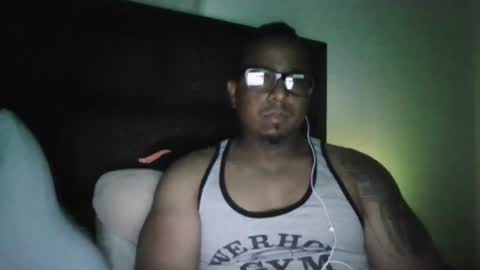 Snapshot of speed01 chatting on 07-10-26, 03:11 Hot chocolate online show from 07-10-26, 03:11