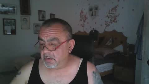 Snapshot of spektor1389 chatting on 02-14-25, 05:30 spektor1389 online show from 02-14-25, 05:30