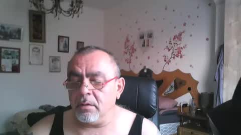 Snapshot of spektor1389 chatting on 02-17-25, 04:42 spektor1389 online show from 02-17-25, 04:42