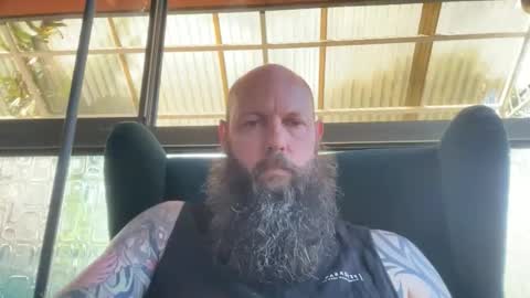 Beard Guy online show from 10-16-25, 04:57