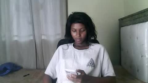 Snapshot of spicebae256 chatting on 09-18-25, 09:55 Smiles online show from 09-18-25, 09:55