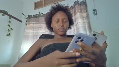 Snapshot of spicebae256 chatting on 10-02-25, 09:16 Smiles online show from 10-02-25, 09:16