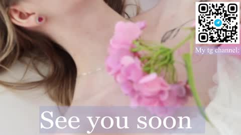 Snapshot of spicejessy chatting on 01-19-25, 04:04 your sweet Jessy online show from 01-19-25, 04:04