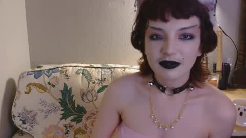 Snapshot of spicetheshapeshifter chatting on 04-08-26, 09:26 Spice online show from 04-08-26, 09:26