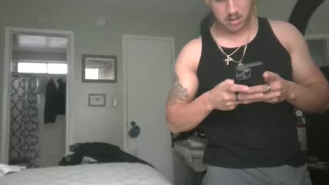 Snapshot of spicey_couple222 chatting on 02-05-25, 12:20 spicey_couple222 online show from 02-05-25, 12:20