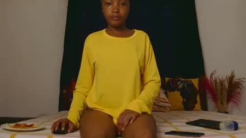 Snapshot of spicy_angels chatting on 11-20-25, 10:37 Quinter Cheeky online show from 11-20-25, 10:37