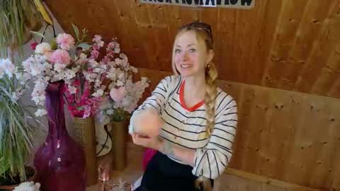 Snapshot of spicyeli chatting on 06-10-26, 03:55 Eli online show from 06-10-26, 03:55