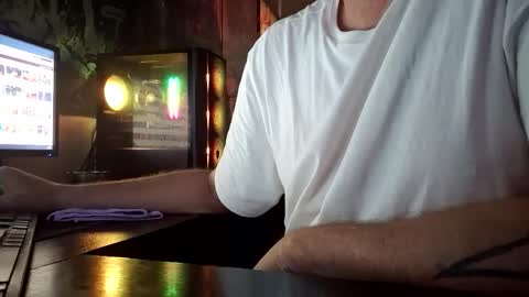 Snapshot of spicyfox420 chatting on 10-29-25, 08:43 SpicyFox420 online show from 10-29-25, 08:43