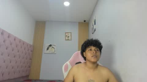 Snapshot of spiderdann_01 chatting on 03-12-26, 02:50 spiderdann_01 online show from 03-12-26, 02:50