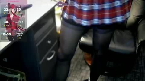 Snapshot of spiffy523 chatting on 07-18-26, 03:49 stephanie online show from 07-18-26, 03:49