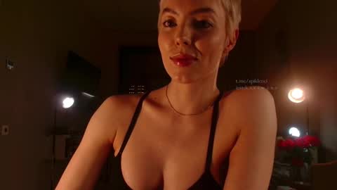 Elizabeth online show from 02-17-26, 05:08