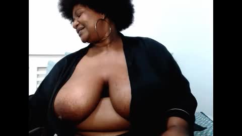 Snapshot of splendidtalitha chatting on 11-04-25, 10:31 SplendidTalitha online show from 11-04-25, 10:31