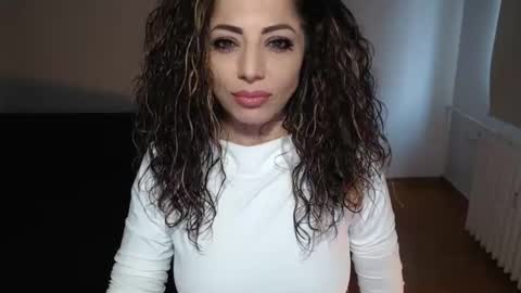 Snapshot of spoiled__doll chatting on 01-26-25, 09:29 Doll online show from 01-26-25, 09:29