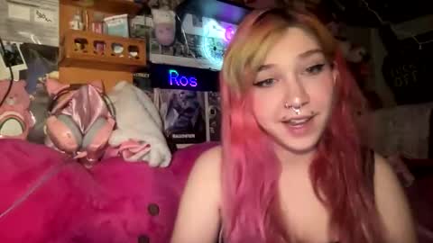 Pixie online show from 05-25-26, 01:55