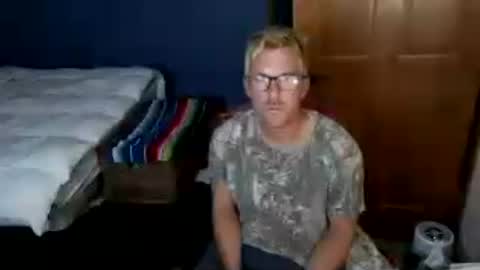 Snapshot of spun_redneck chatting on 06-22-26, 01:29 Spun Redneck online show from 06-22-26, 01:29