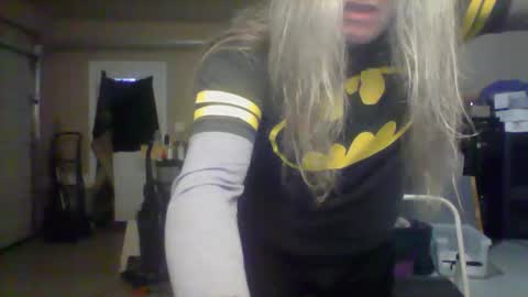 Snapshot of spunslut212 chatting on 09-19-25, 10:49 spunslut212 online show from 09-19-25, 10:49