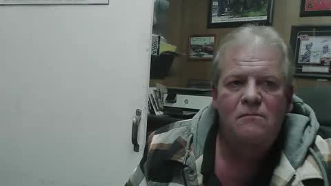 Snapshot of spyder719 chatting on 11-26-25, 01:28 spyder719 online show from 11-26-25, 01:28
