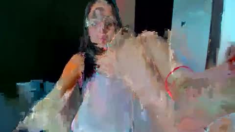 Snapshot of squirttati33 chatting on 02-07-25, 03:30 Tati online show from 02-07-25, 03:30