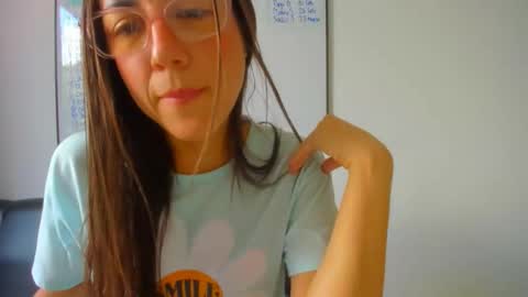 Snapshot of squirttati33 chatting on 01-14-26, 04:56 Tati online show from 01-14-26, 04:56