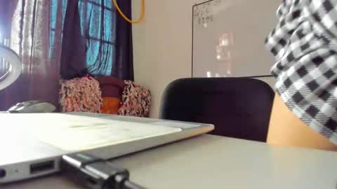 Snapshot of squirttati33 chatting on 06-03-26, 02:33 Tati online show from 06-03-26, 02:33