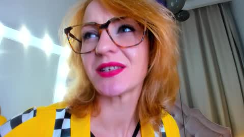 Alisa online show from 10-20-25, 02:28
