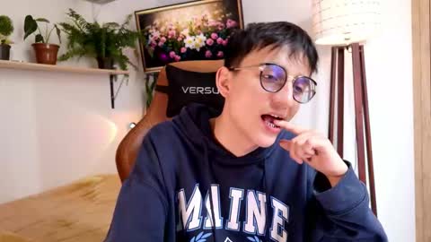 Snapshot of sr_evann chatting on 03-17-26, 05:38 sr_evann online show from 03-17-26, 05:38