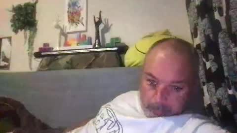 Snapshot of srekos38 chatting on 10-16-25, 01:06 srekos38 online show from 10-16-25, 01:06