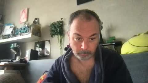 Snapshot of srekos38 chatting on 11-21-25, 08:35 srekos38 online show from 11-21-25, 08:35