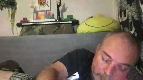 Snapshot of srekos38 chatting on 01-10-26, 02:02 srekos38 online show from 01-10-26, 02:02