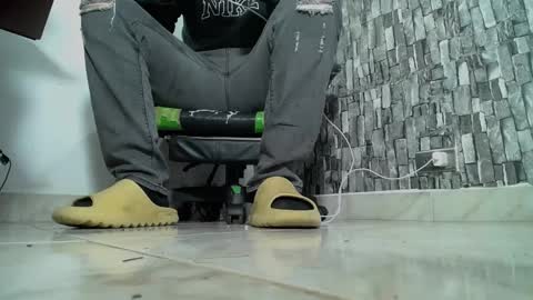 Snapshot of srfindomfeet_ chatting on 01-16-25, 01:58 sr master cum its my old account online show from 01-16-25, 01:58