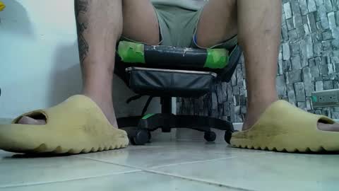 Snapshot of srfindomfeet_ chatting on 01-20-25, 06:21 sr master cum its my old account online show from 01-20-25, 06:21
