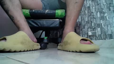 Snapshot of srfindomfeet_ chatting on 02-07-25, 06:56 sr master cum its my old account online show from 02-07-25, 06:56
