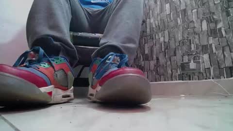 Snapshot of srfindomfeet_ chatting on 03-02-25, 04:53 sr master cum its my old account online show from 03-02-25, 04:53