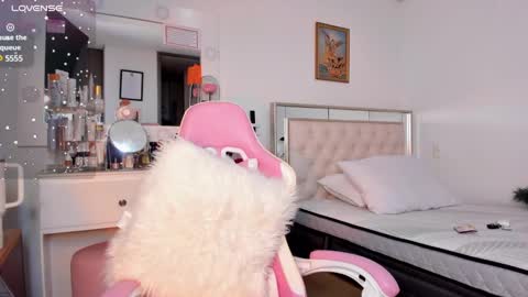 Laura online show from 01-19-25, 05:05