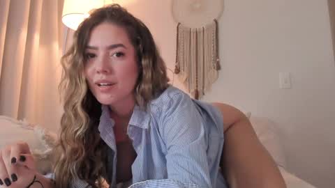 Snapshot of srta__sophie chatting on 01-27-25, 11:00 Sophie 3 online show from 01-27-25, 11:00