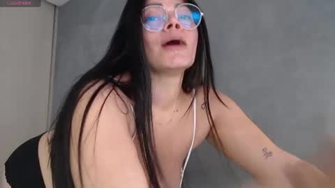 Snapshot of srta_jenn_croft chatting on 07-08-26, 03:27 Crystal Croft help me reach 100likes online show from 07-08-26, 03:27