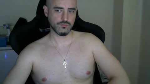 Snapshot of srtramposo chatting on 06-22-26, 06:05 srtramposo online show from 06-22-26, 06:05