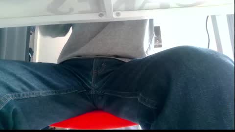 Snapshot of ssenzo chatting on 12-21-24, 02:58 ssenzo online show from 12-21-24, 02:58