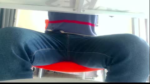 Snapshot of ssenzo chatting on 02-26-25, 11:41 ssenzo online show from 02-26-25, 11:41