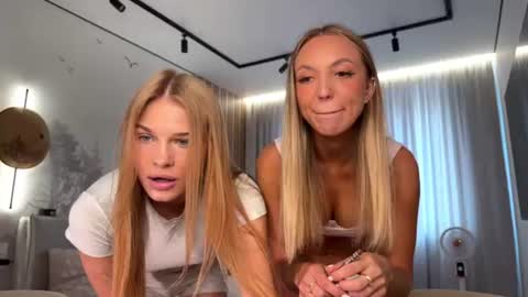 Snapshot of ssscarlett chatting on 08-01-26, 11:53 Scarlett online show from 08-01-26, 11:53