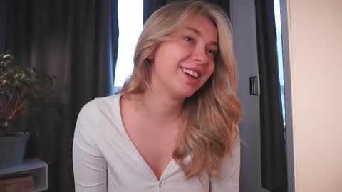 Kate online show from 10-21-25, 06:03