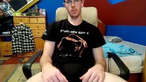 Snapshot of st1eve chatting on 11-16-25, 05:29 st1eve online show from 11-16-25, 05:29