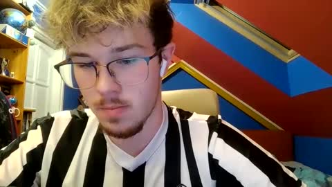 Snapshot of st1eve chatting on 03-16-26, 05:28 st1eve online show from 03-16-26, 05:28