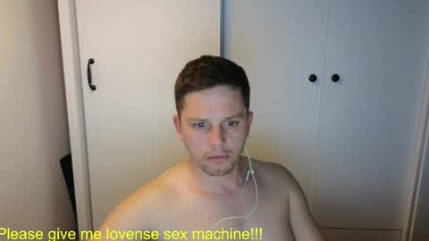 Snapshot of st1vemaster01 chatting on 06-09-26, 01:12 st1vemaster01 online show from 06-09-26, 01:12