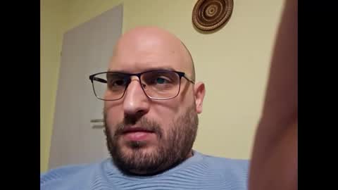 Snapshot of sta13 chatting on 12-15-24, 05:23 sta13 online show from 12-15-24, 05:23