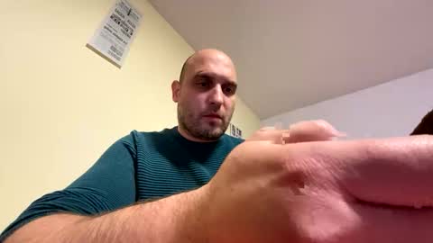 Snapshot of sta13 chatting on 11-08-25, 09:57 sta13 online show from 11-08-25, 09:57