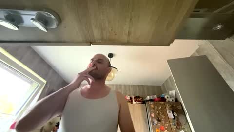 Snapshot of sta13 chatting on 11-09-25, 02:04 sta13 online show from 11-09-25, 02:04