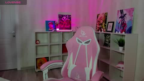 Snapshot of stacey_brown chatting on 12-02-24, 01:03 Stacey GMT5 Mo Tu We Th Fr Sa 3am -10am online show from 12-02-24, 01:03