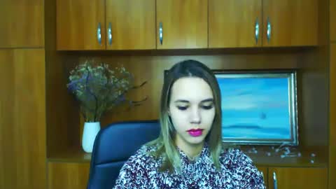 Stacy online show from 12-14-24, 07:40