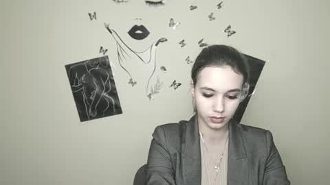 Stacy online show from 01-12-25, 01:16